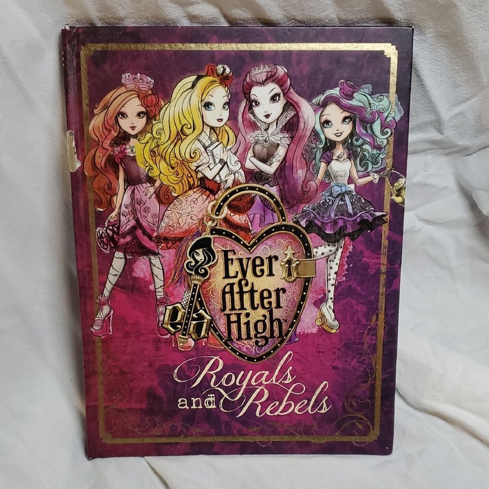 🌎5/$10🌏 Ever After High Royals And Rebels Hard Cover Book